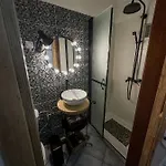 Estudio Em - Karmea Nyaraló *